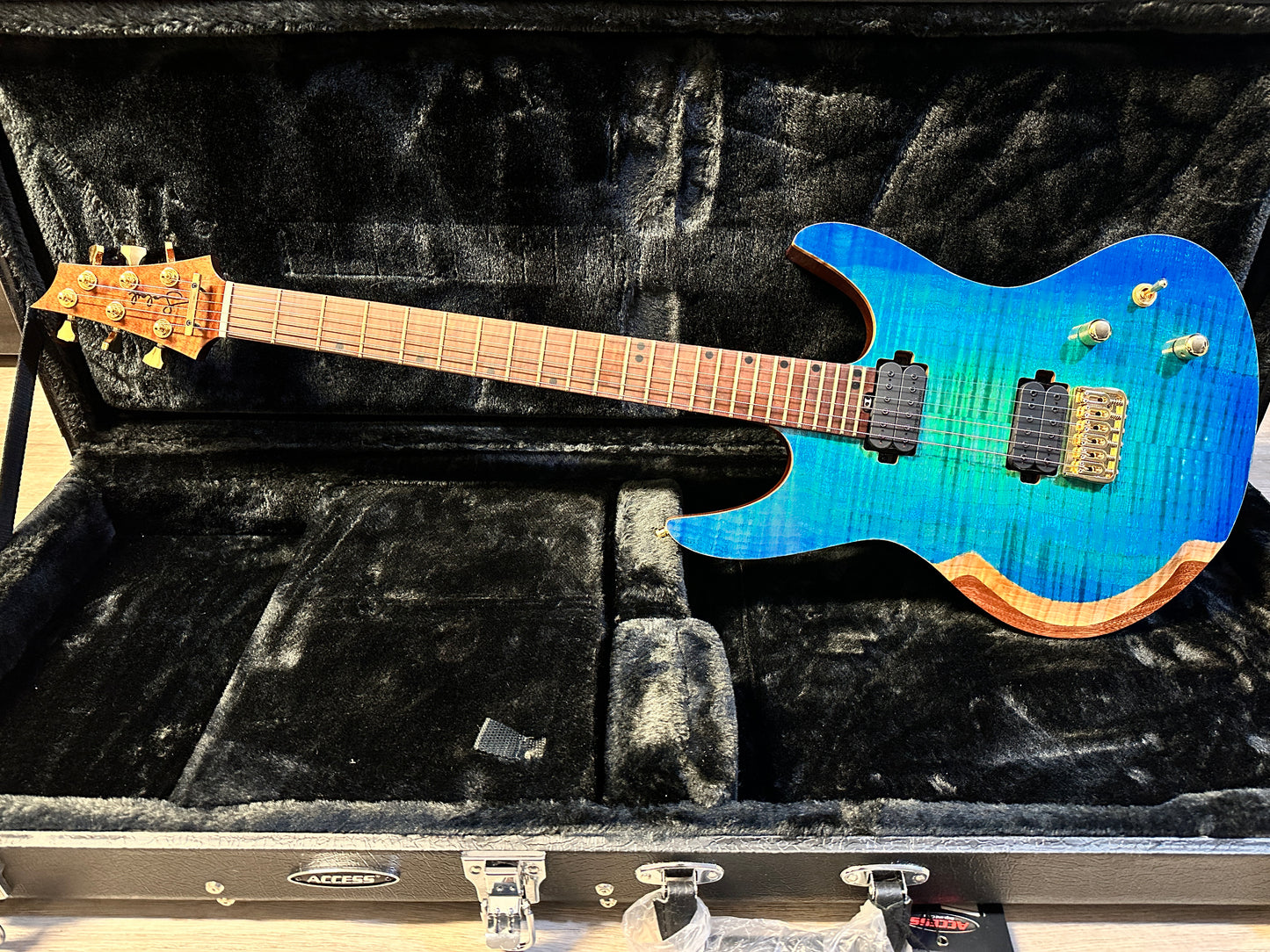 Galaxy Comet Blue Burst